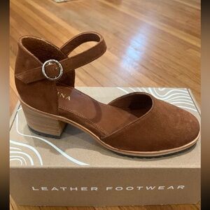 PATINA 9.5 PORTLAND LEATHER HEELED MARY JANES